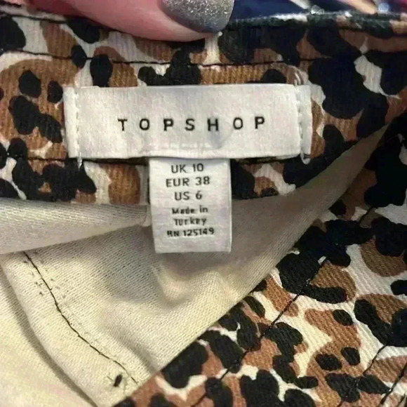 Topshop Leopard Print Buckle A-Line Mini Skirt Size 6 - Picture 7 of 7